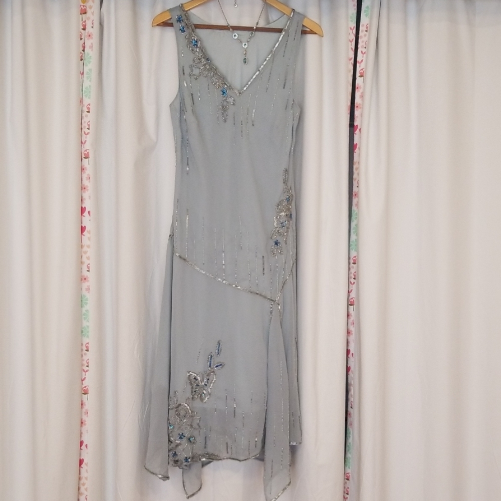 Gorgeous Special Occasion Dress - Picture 3 of 9